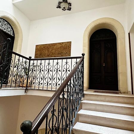 Elegante Appartamento Nel Cuore Del Barocco Λέτσε Εξωτερικό φωτογραφία