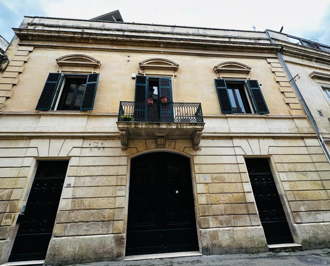 Elegante Appartamento Nel Cuore Del Barocco Λέτσε Εξωτερικό φωτογραφία