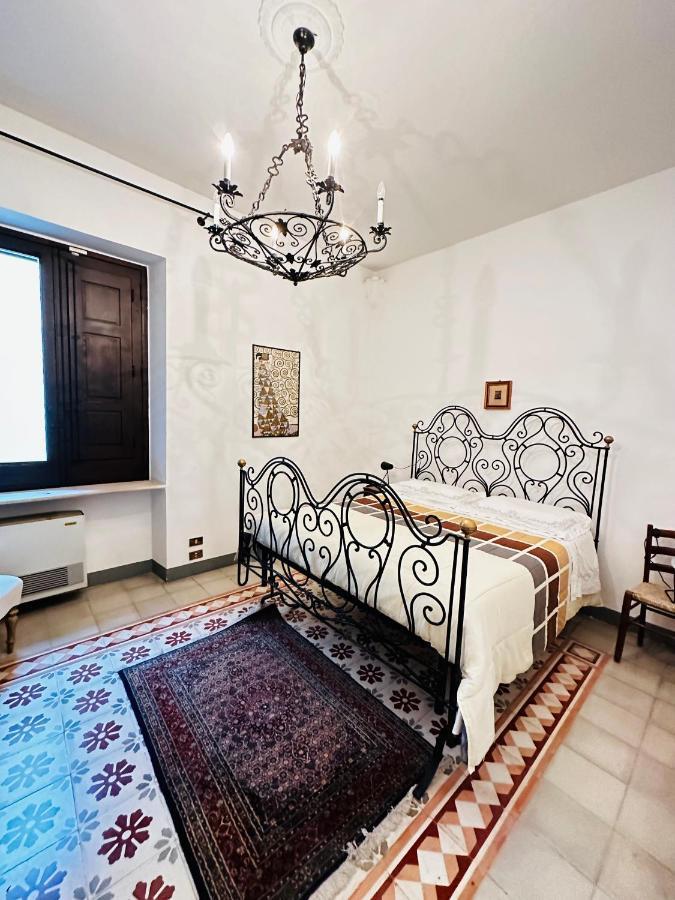 Elegante Appartamento Nel Cuore Del Barocco Λέτσε Εξωτερικό φωτογραφία