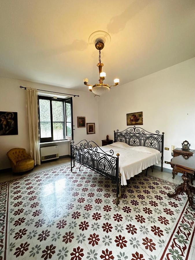 Elegante Appartamento Nel Cuore Del Barocco Λέτσε Εξωτερικό φωτογραφία