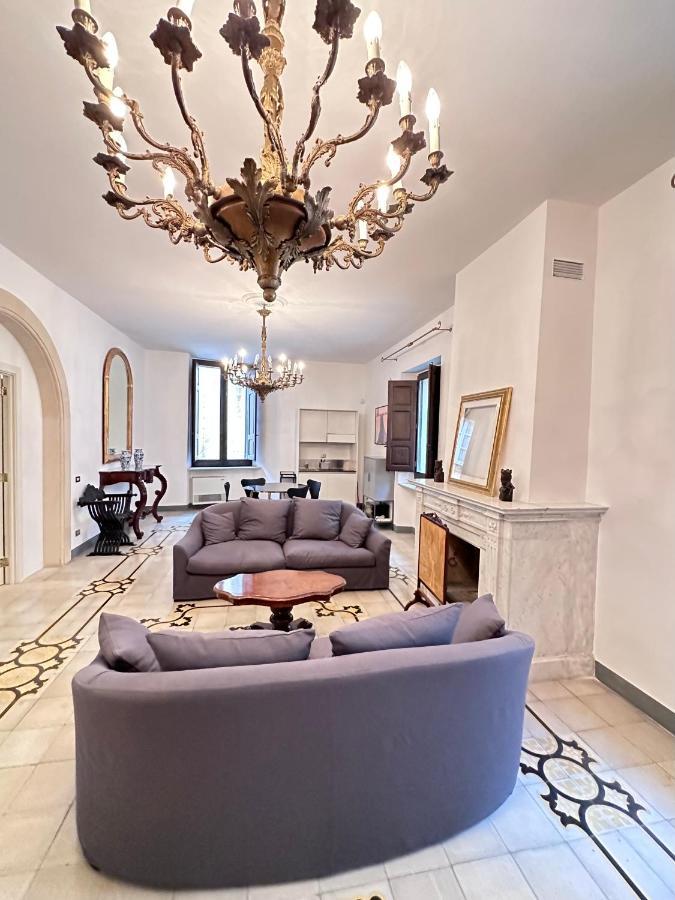 Elegante Appartamento Nel Cuore Del Barocco Λέτσε Εξωτερικό φωτογραφία