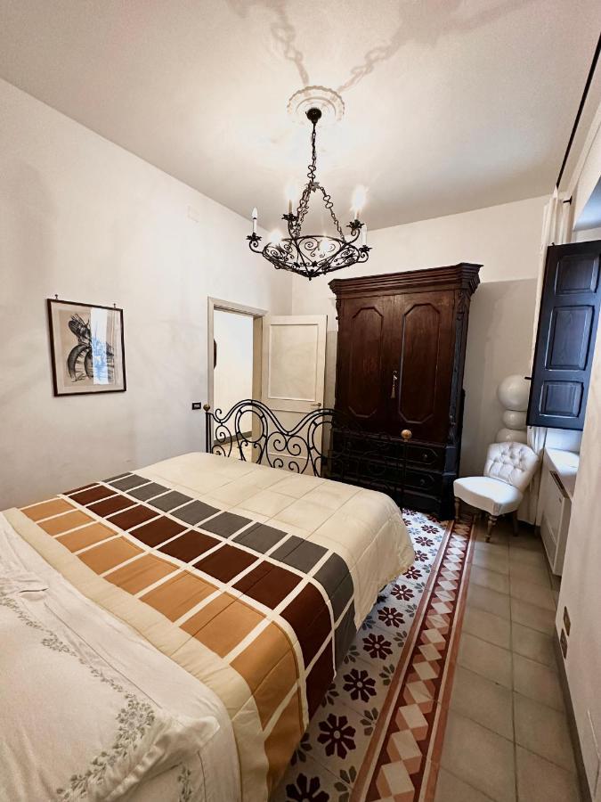 Elegante Appartamento Nel Cuore Del Barocco Λέτσε Εξωτερικό φωτογραφία