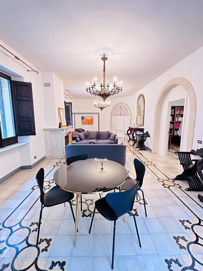 Elegante Appartamento Nel Cuore Del Barocco Λέτσε Εξωτερικό φωτογραφία